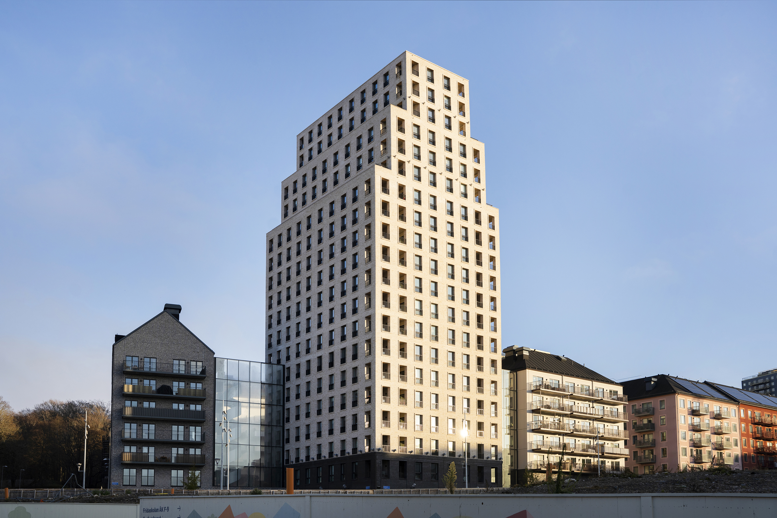 Kallebäck Kv. 6 - Geometric composition rooted in time and place.